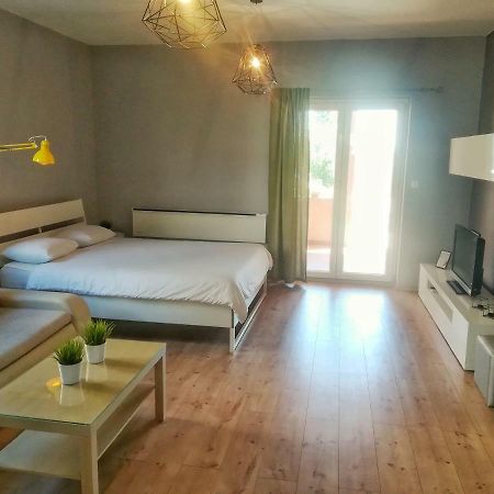 Jimmy Apartments بولا المظهر الخارجي الصورة