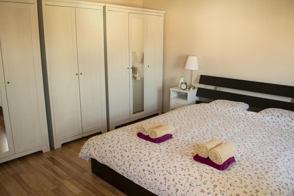 Jimmy Apartments بولا المظهر الخارجي الصورة