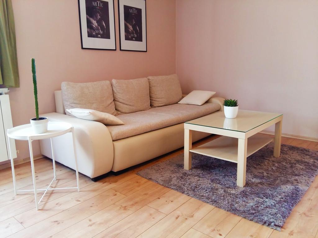 Jimmy Apartments بولا المظهر الخارجي الصورة